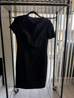 Elie Tahari Black Short-Sleeve Midi Sheath Dress small